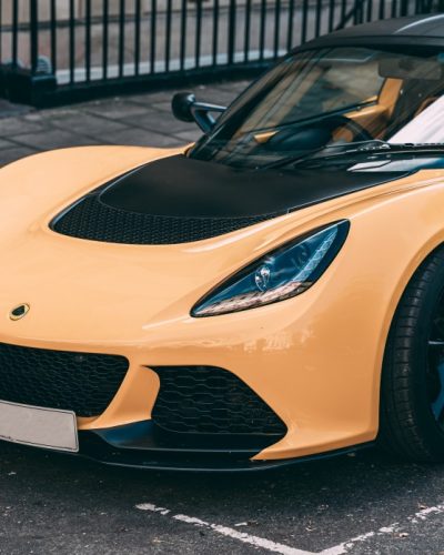 car-yellow-black-lotus-sports-fast-parked-race_t20_BaVjl9