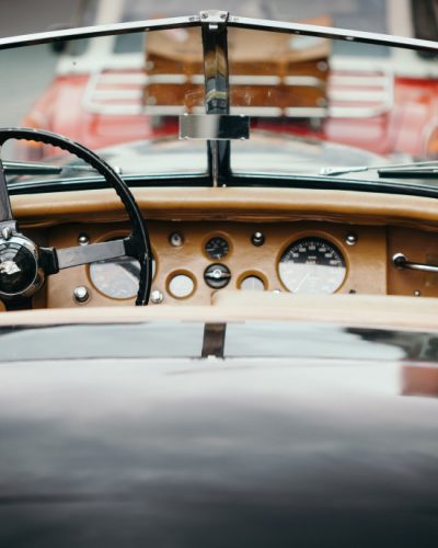 classic-jaguar_t20_EPeBr1